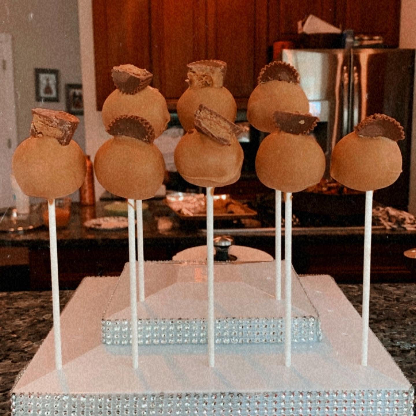 Peanut Butter Chocolate Cakepops